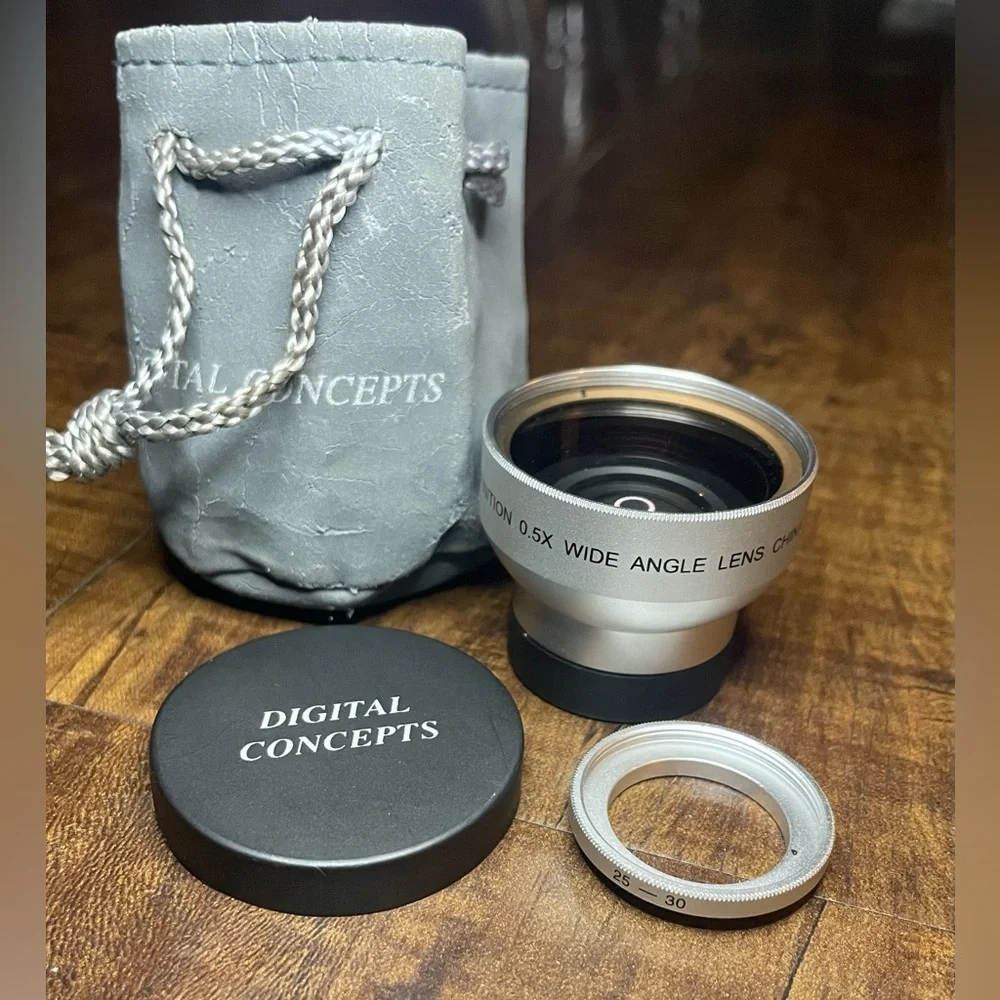 Digital Concepts High Definition 0.5X Wide Angle Lens